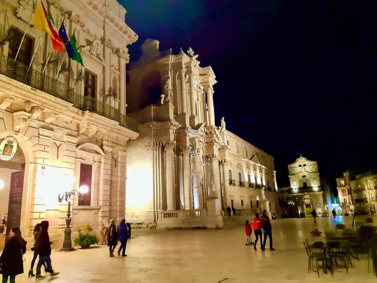 Incantevole Appartamento In Palazzo Storico Ortigia Syracuse Exterior photo
