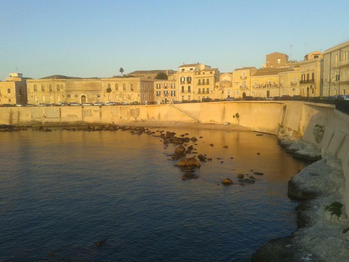 Incantevole Appartamento In Palazzo Storico Ortigia Syracuse Exterior photo